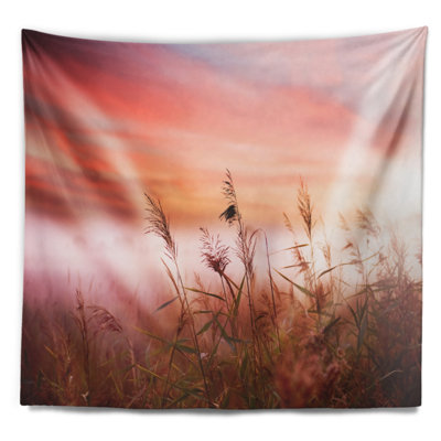 Polyester à brume avec tapisserie à brume au début du matin avec accessoires suspendus inclus