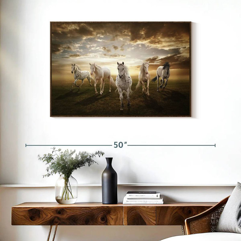 Chevaux blancs dramatiques, 37 po x 25 po, Cadre flottant noyer