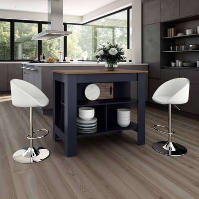 Îlot de cuisine bleu marine moderne, trois étagères pour casseroles, poêles et ustensiles, grand comptoir pour la préparation des repas, design à quatre pieds, matériau principal : panneaux de particules, profondeur d'une étagère ouverte : 71,5 cm, idéal pour la décoration de la salle à manger