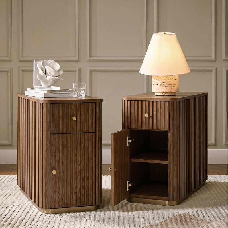 Table de bout cannelée Henderson avec station de charge intégrée, Moka