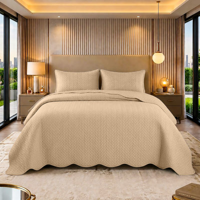 Luxury Embossed Bedspread Set with Matching Shams, Oversized Microfiber Coverlet, Elegant Quilted Bedding for All Bed Sizes