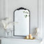Miroir arqué, décoration murale d'inspiration baroque-82379493-82283342