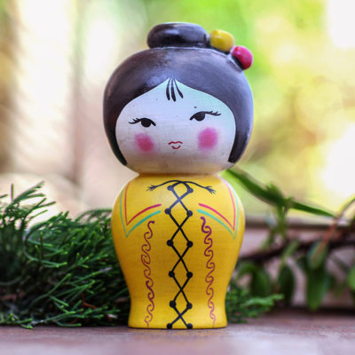 Statuette femme timide