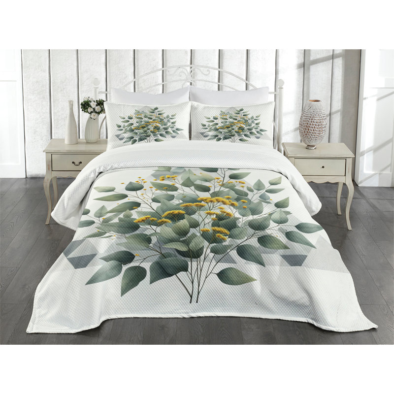 Polyester Floral Coverlet, Queen Coverlet / Bedspread + 2 Standard Shams