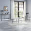 Table de canapé 47 po Brantley, verre transparent et finition gris sable