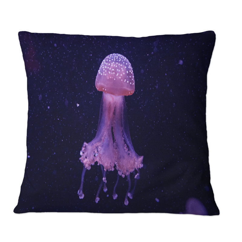 Macro d'une belle méduse Phyllorhiza - Coussin décoratif imprimé nautique et côtier, 16 po x 16 po