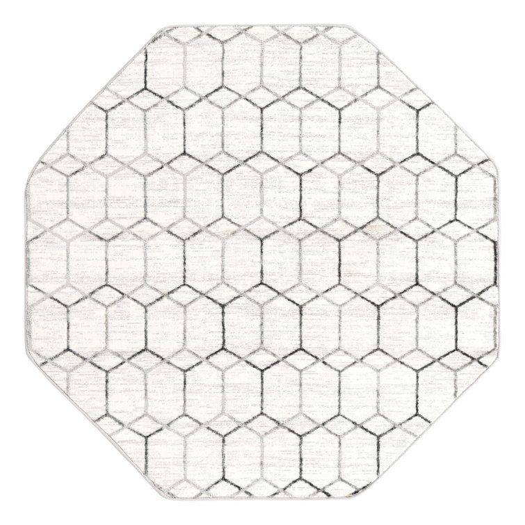 Isayana Geometric Indoor Rug