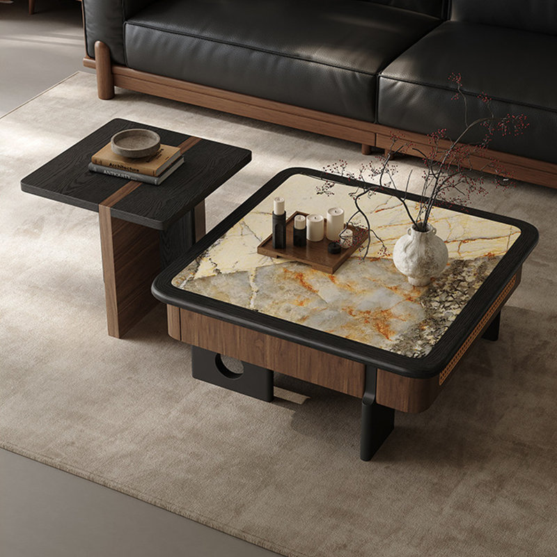 Table basse de style médiéval français