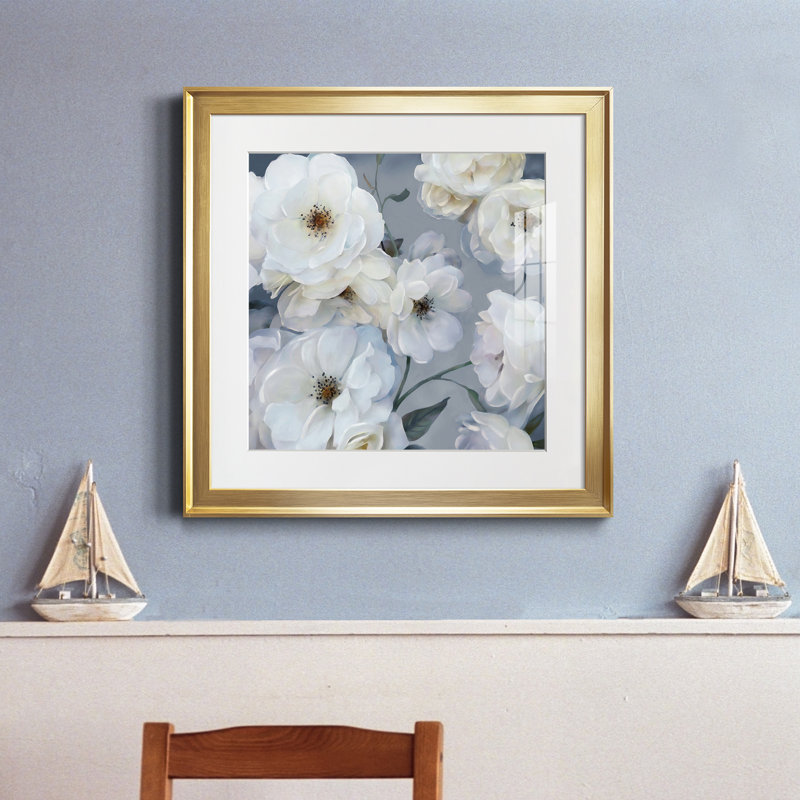 Timeless Climbing Rose - Peinture encadrée, Toile avec cadre or, H 17,5 po x l 17,5 po x P 1,5 po
