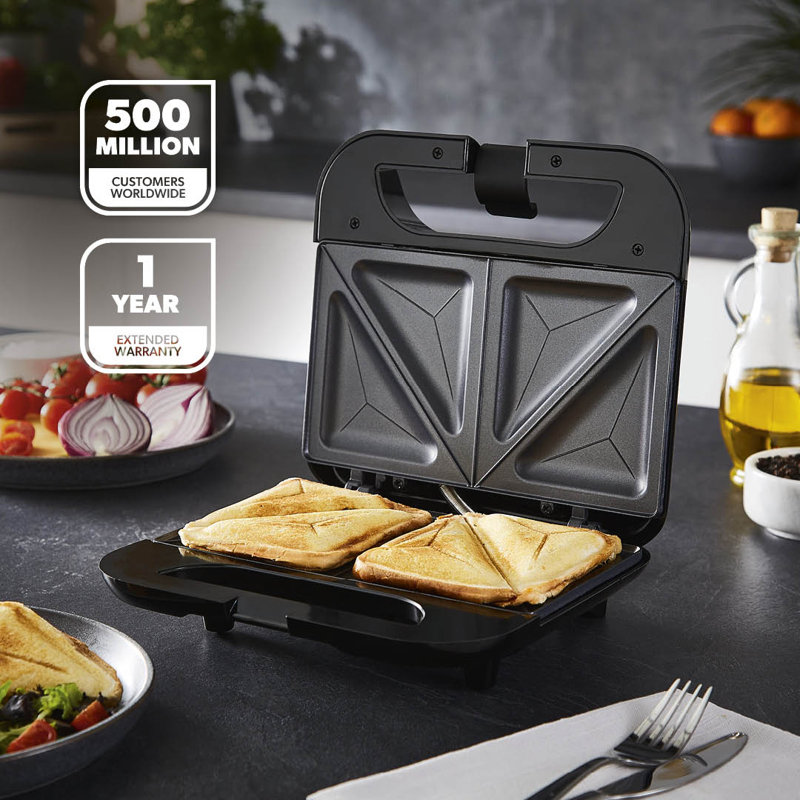 GEEPAS Toastie Maker | 2 Slice Sandwich Toaster, Cooks Delicious Crispy Sandwiches | 750W, 2 Slice Sandwich Press | Cool Touch Handle, Automatic Temperature Control & Non-Stick Plate
