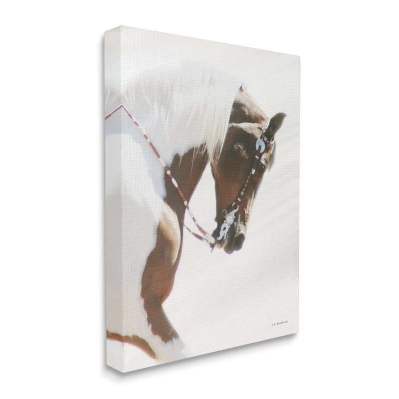 Cheval au galop avec licol sur toile par Kari Brooks, H 30 po x l 24 po x P 1,5 po
