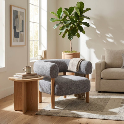 Chaise d'appoint arrondie avec pieds en bois