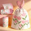 Petits sacs à ordures floraux parfumés à cordon 100 gallons 4 sacs anti-fuites pour salle de bain, bureau, chambre à coucher, cuisine et voiture