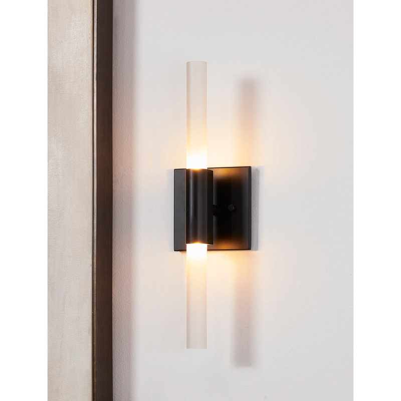 Coti Iron Wallchiere