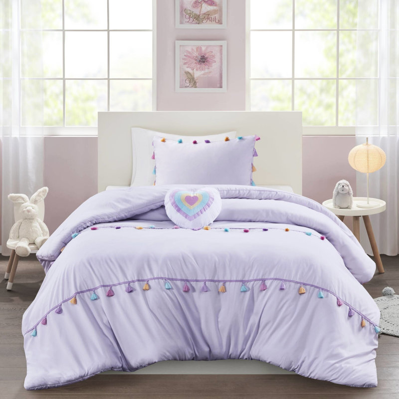 Édredon lavande avec pampilles amusantes et coussin décoratif en forme de cœur