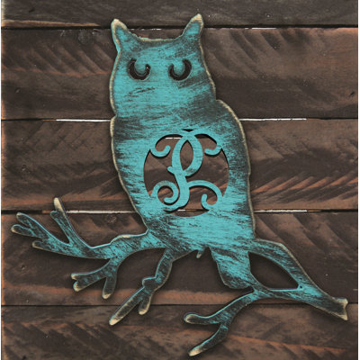 Décoration murale de forme simple lettre en bois hibou rustique