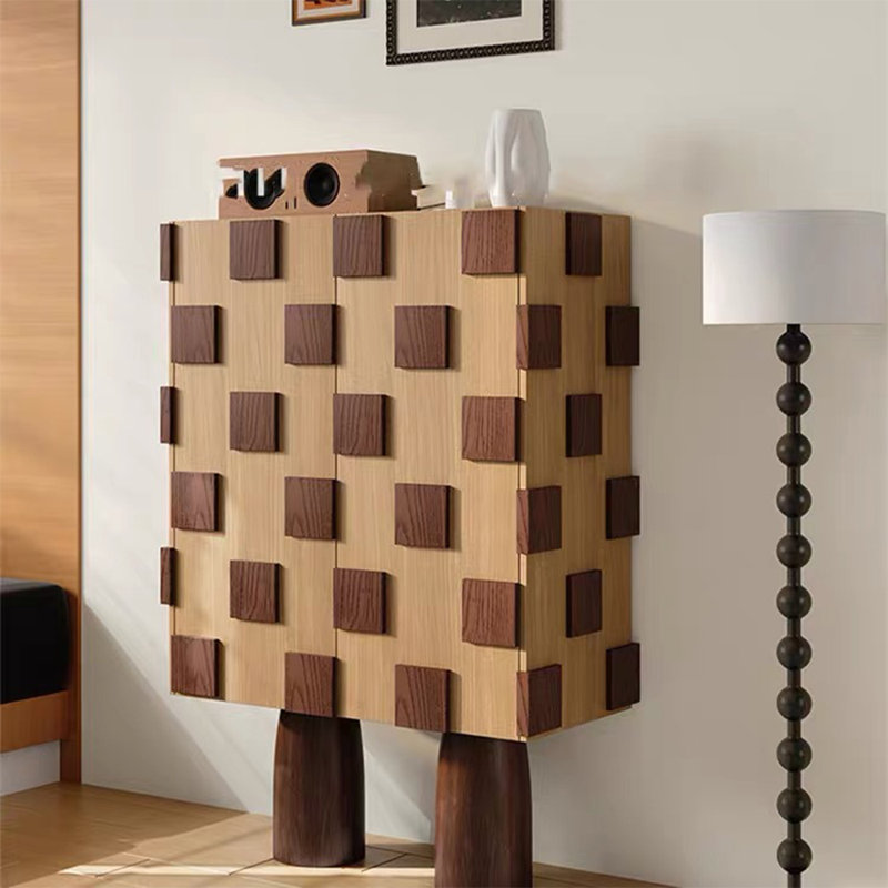 Armoire d'appoint de style français à blocs de couleur rétro