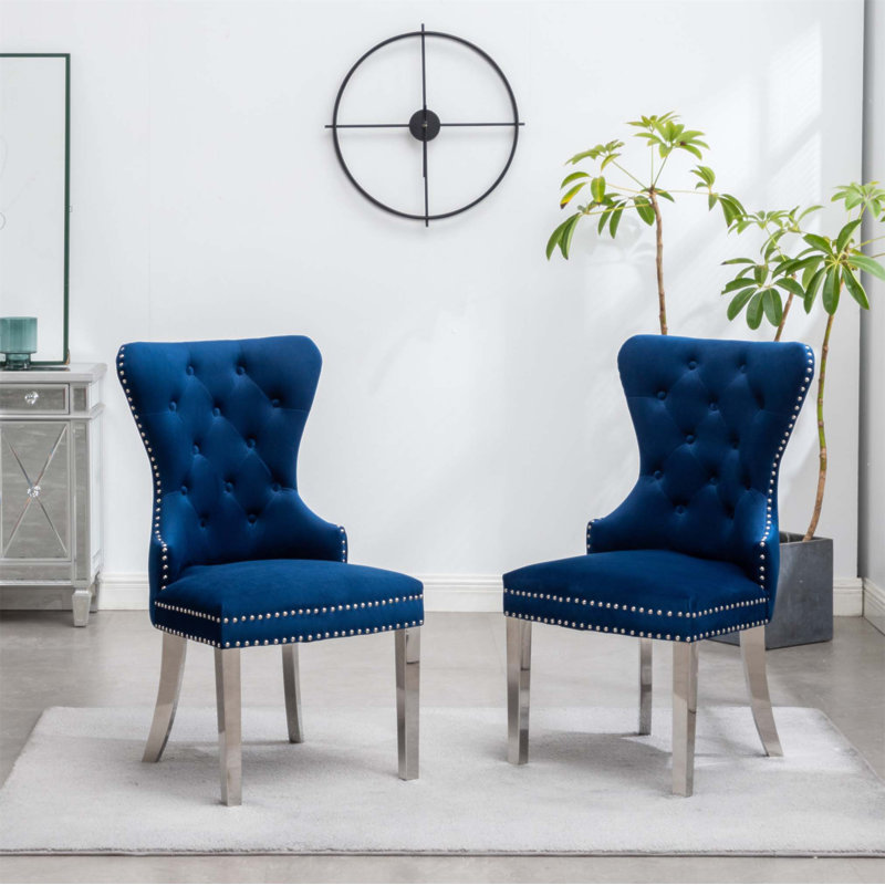 Chaise en velours touffeté Montura avec garniture cloutée, ensemble de 2 sièges élégants et confortables, Bleu