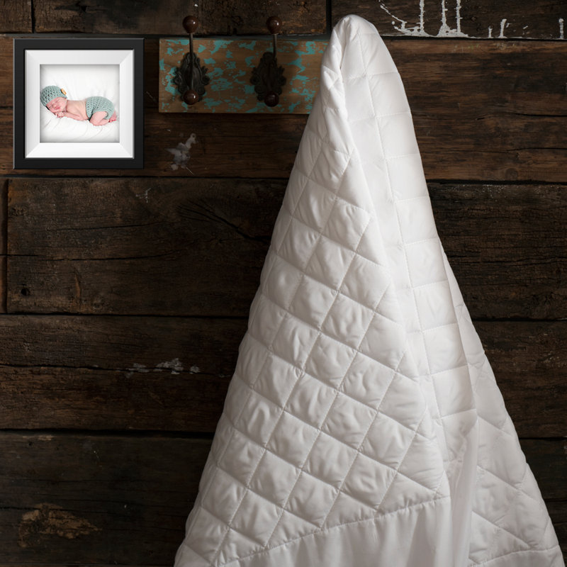 Cotbed Hypoallergenic and Waterproof Mattress Protector