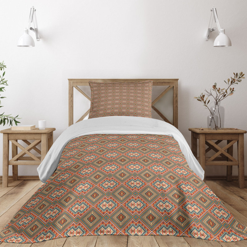 Rustic Polyester Geometric Shapes Coverlet, King Bedspread + 2 Shams