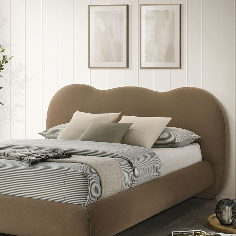 Mobilier de chambre à coucher brun avec pieds en bois rembourrés en forme de grand lit 1pc