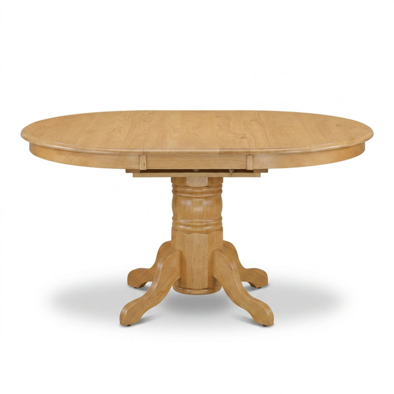 Ensemble de table et de chaises ovales en bois dur asiatique au fini chêne brun, avec rallonge papillon et piètement central unique.