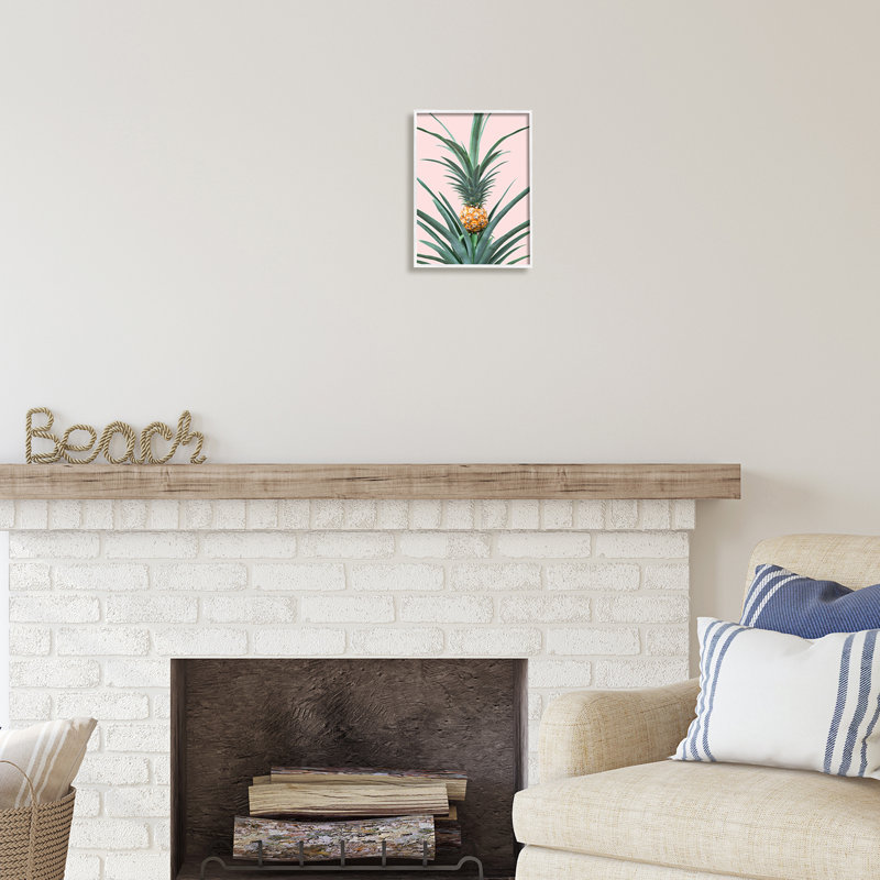 Ananas sur rose par Sissi et Seb, H 14 po x l 11 po x P 1,5 po, Giclée encadrée blanc bord de mer