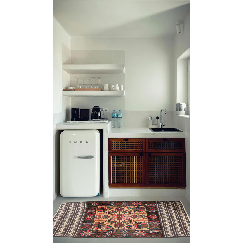 Tapis brun Teimani 2 pi 9 po x 4 pi 6 po