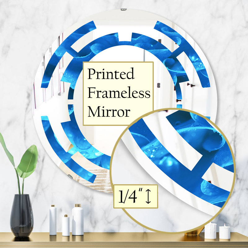 Miroir mural Traditional, H 31,5 po x l 31,5 po, Grand espace avec fleurs et pétales