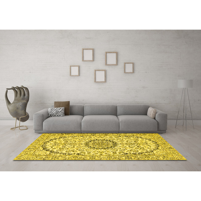 Mecke Washable Oriental Indoor Rug, Round 6'