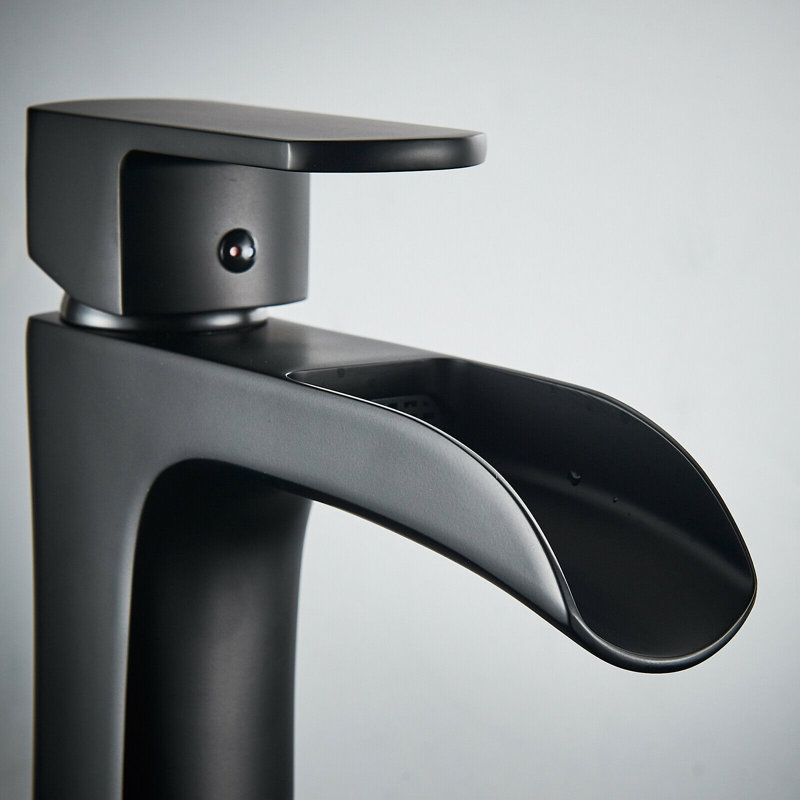 Robinet de lavabo de salle de bain haut à un trou avec mélangeur Vakt