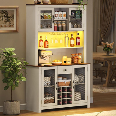 70,9 po Armoire de rangement pour garde-manger rustique avec huche de cuisine avec prises à DEL et armoire à vin avec portes et tablettes