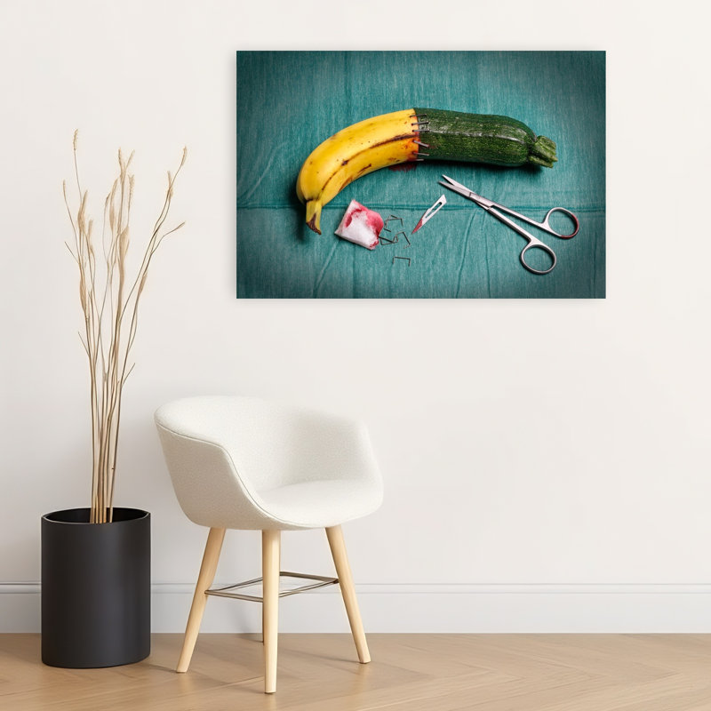 Chirurgie de la banane et de la courgette - Affiche murale surréaliste d'architecture fruitière contemporaine