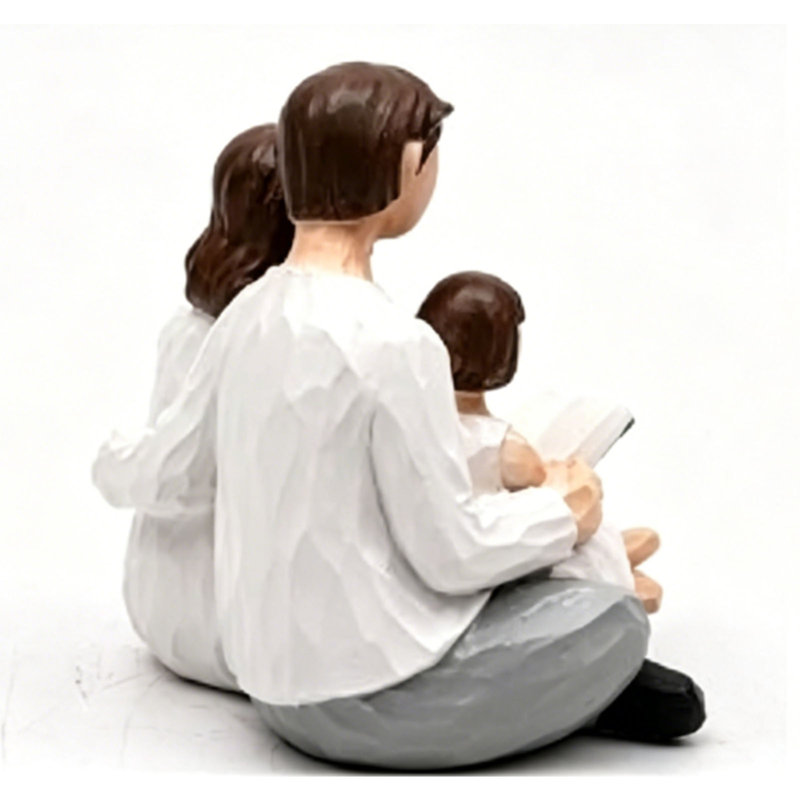 Famille de 3 figurines en résine lisant ensemble sculpture de parent pour enfant