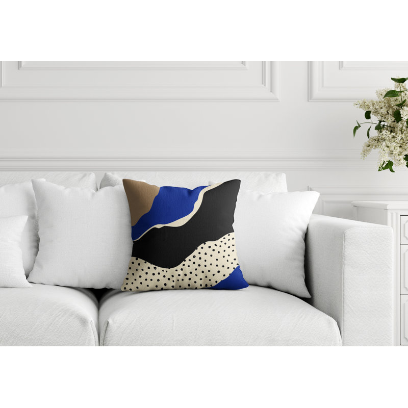 Coussin décoratif intérieur / extérieur en polyester filé Toni, 17 po x 17 po, Bleu marine / blanc cassé / beige / noir