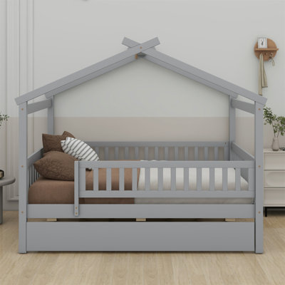 Lit en bois avec couchette