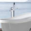 Robinet de baignoire autoportant avec douche à main - construction solide, rehausse l'ambiance de la salle de bain en métal, débit d'eau de 3,9 gal / min