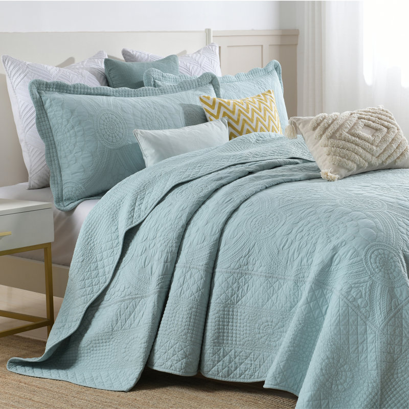 Tfshasta Cotton Twill Patchwork Quilt Set, Angel Blue, King Quilt + 2 King Shams