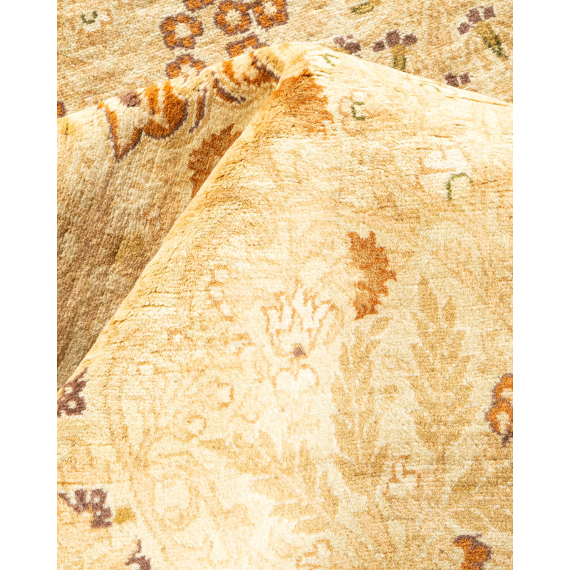 Classic One-of-a-Kind 4' 8" x 7' 1" Hand Knotted Area Rug