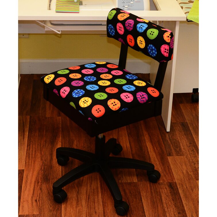 The Arrow hydraulic chair is the bomb! We're chair twinsies, @SewExcited!  #sewingchair #sewing 