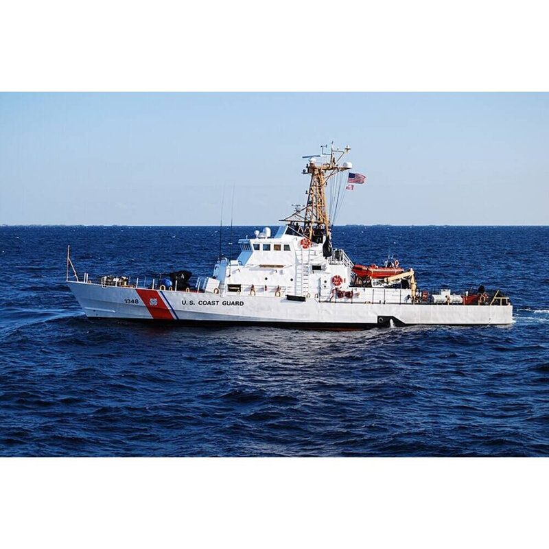 Maquette de bateau USCG Cape Sable (WB-95334), H 10 po x l 36 po x P 5 po