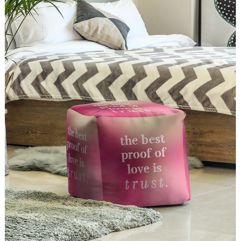 Repose-pieds, Lueur rose