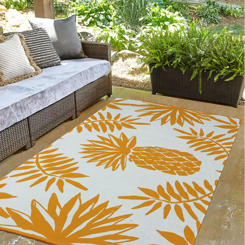 Chenille Floral Indoor Rug, Round 5'