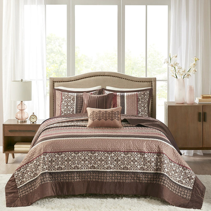 Courtepointe double / grand avec coussins décoratifs de couleur rouge et 5 pièces, literie, Motif géométrique brun