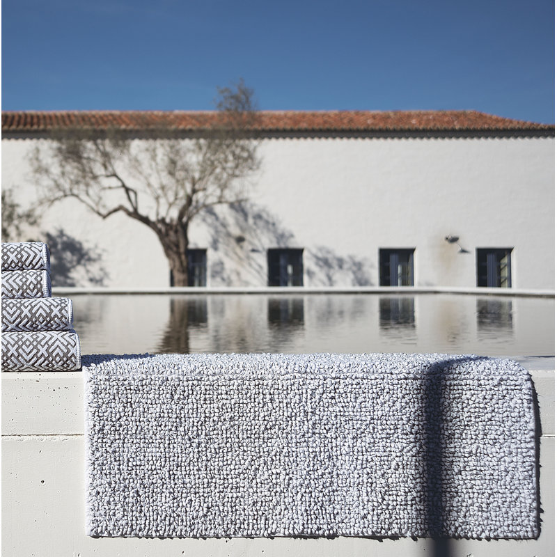 Grafico Bath Rug, 24" W x 39" L
