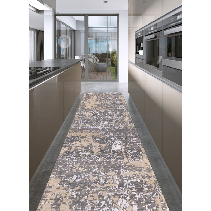 Tapis gris anthracite Legacy 2 pi 6 po x 10 pi 3 po