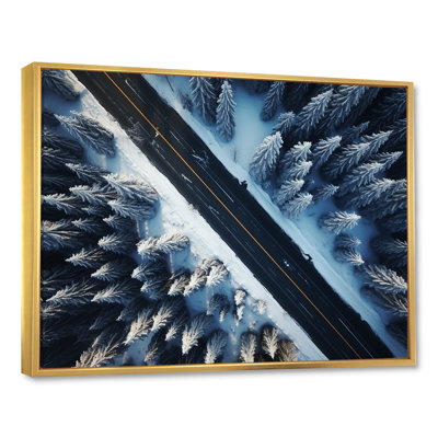 Route sans fin vers la forêt hivernale II - parcours, fresque murale