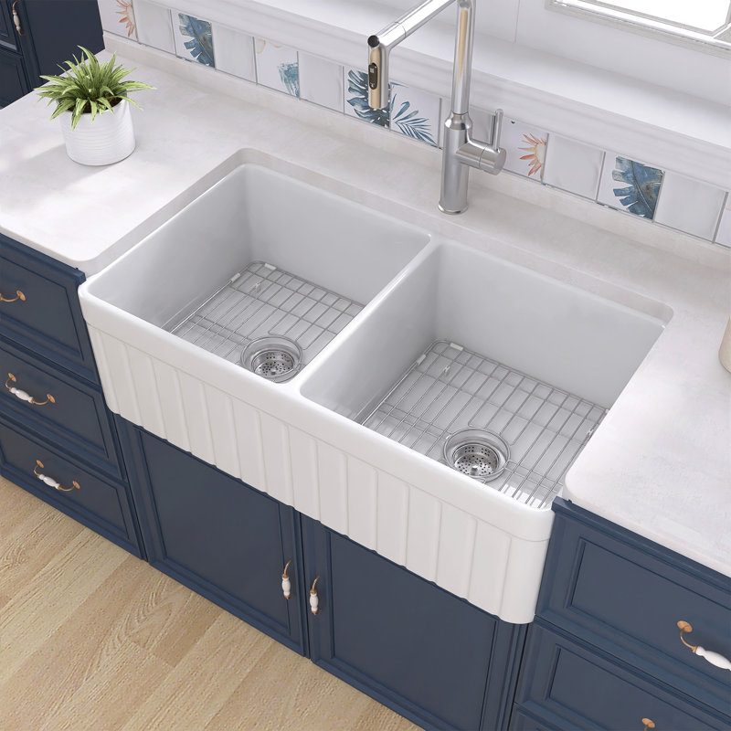 Évier de cuisine à double cuve en argile réfractaire avec grille d'évier et crépine L 33 po x l 18 po, Blanc lustré