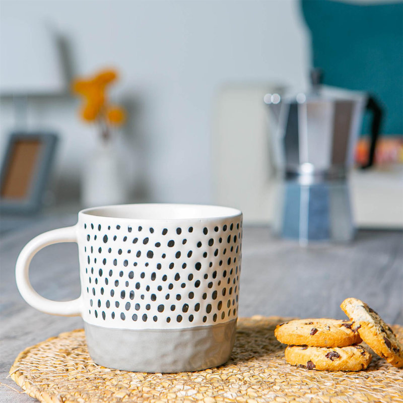 Nicola Spring - Dipped Dotty Stoneware Coffee Mugs - 385ml, Grey