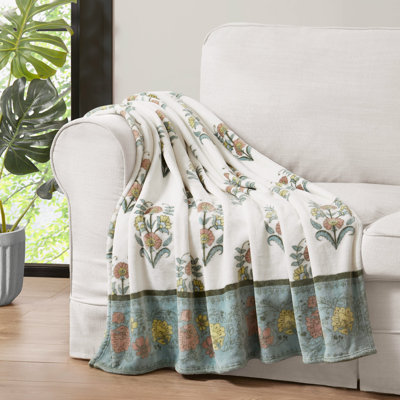 Jessica Simpson Plush Throw Blanket